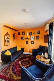 Amber Autumn Suite & Hot Tub - Image 3