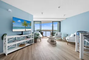 La Mer Luxury: Absolute Waterfront - Image 5