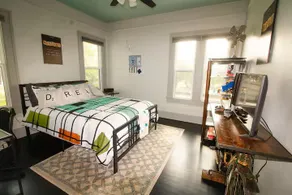 Downtown Historic Home, 2nd floor,2000 sqft,4 beds - Image 4