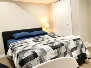 Spacious private unit with separate entrance - Image 3