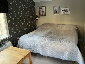 Charming central accommodation - Image 2