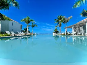 Tahiti Beach Loft - Pool - private beach access - Image 2