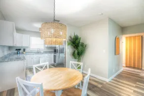 2 BR Coastal Home: 1 Mi to Beach, Walk to Eats! - Image 3
