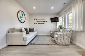 The Lake Haven Cottage - Image 3