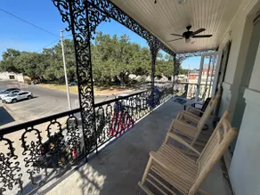 New Orleans style townhouse - Image 2
