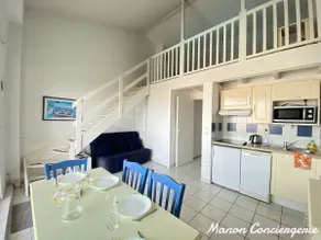South Beach Apartment with Beautiful Sea View & Pool - Image 4