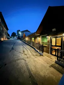 Royal 5 star Serviced Cottage in heart of Murree - Image 5