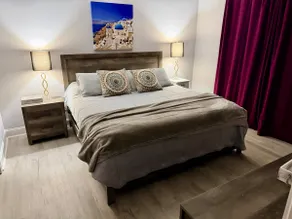Central Rosewood Bungalow - Image 4