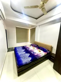 Cozy 2BHK with Balcony & Kitchen - Image 2