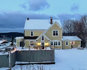 Curling’s Ridge Guesthouse - 2 Bedrooms - Image 2