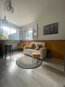 L'Idylle with access to a roof terrace. - Image 3