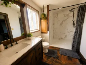 Unique Montana Retreat *Hot Tub * Sleeps 8 + Bar - Image 3