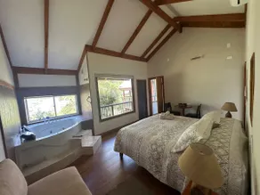 House for 8, with a river view and private pool - Image 3