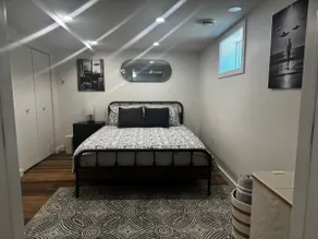 Free Parking! Large 1 BR Basement Suite Downtown! - Image 4