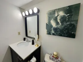 Deluxe 2BD Movie Lounge Unit in Port Dover - Image 2