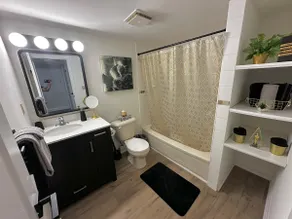 Deluxe 2BD Movie Lounge Unit in Port Dover - Image 4