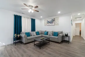 3bdr & 2bath/2 car garage/Bbq space - Image 2