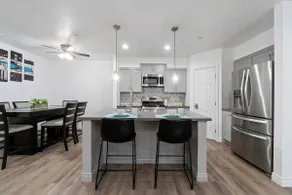 3bdr & 2bath/2 car garage/Bbq space - Image 5