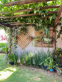 Rustic house with pool. - Image 4