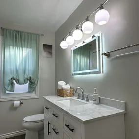Charming & Modern 2 BR Home, Convenient Location! - Image 4