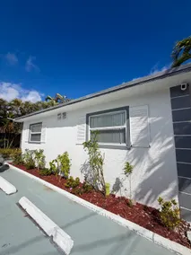 Oasis in Hallandale Beach near beaches & more! - Image 2