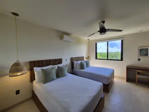 Family-friendly penthouse near the beach with a pool - Image 2