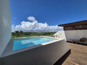 Family-friendly penthouse near the beach with a pool - Image 4