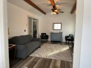Creekside 2BR, near popular towns and attractions - Image 2