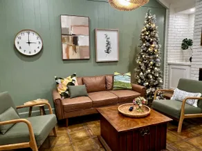 Central HOU, 10 Beds 16+ppl, Heated Pool w Sunroom - Image 2