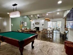 Central HOU, 10 Beds 16+ppl, Heated Pool w Sunroom - Image 4