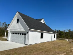 Beautiful Modern Farm House. - Image 2