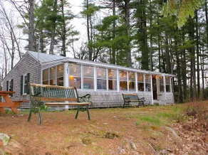 Duck Lane Cottage | Lakefront w/ Dock & Kayaks - Image 4