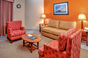 4 Inviting Suites Perfect for Sedona Exploration - Image 3