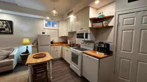 Cozy Loft Apartment - Image 3