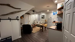Cozy Loft Apartment - Image 2
