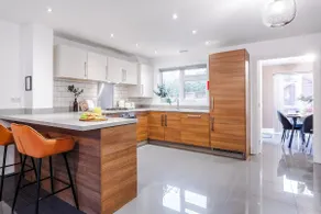 Stylish Central House | Ideal for Work or Leisure - Image 2