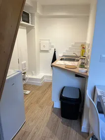 Studio Apartment - Image 4