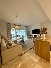3Br Apt w/ Heated Pool SPA&GYM - Image 2