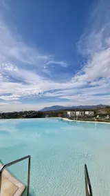 3Br Apt w/ Heated Pool SPA&GYM - Image 5
