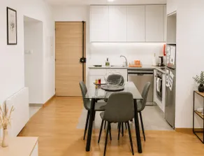Ribeirinha Guesthouse - Image 2