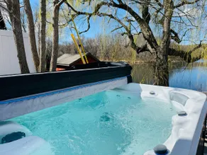 Waterfront | Hot Tub | Sauna | Kayaks I In Town - Image 2