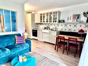 Beautiful home in the center facing the slopes - Image 2