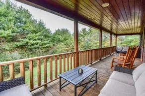 Cabin for 12 Hot Tub & Pets - Image 4