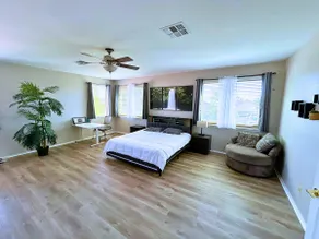 Calming 5 Bed, 3 Bath, in Good Location - Image 5