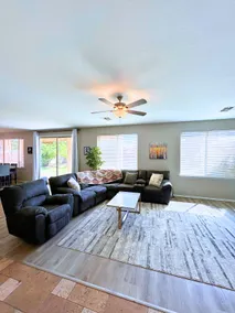 Calming 5 Bed, 3 Bath, in Good Location - Image 3