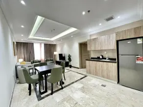 Royal Suite 102 - Image 5