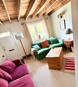 Your cosy countryside stay to work or unwind - Image 3