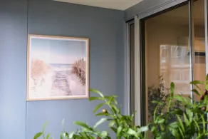 Luxe City Stay: Free Parking, Spa&Pool - Image 2
