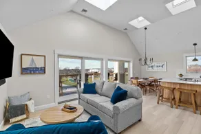 Grace’s Beach Retreat - Image 2