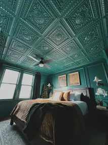 Cozy Dark Academia Scholars Manor Near Gonzaga - Image 3